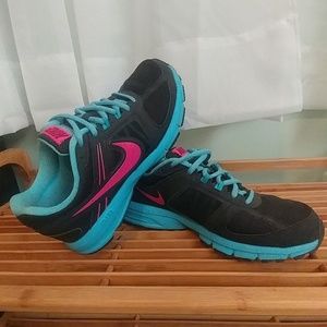 Nike Air Relentless 3: Black, Turquoise & Pink 7.5